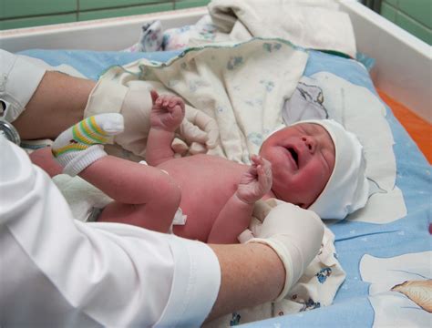 A Hospital Just Operated On The Wrong Newborn Without His Parents Even