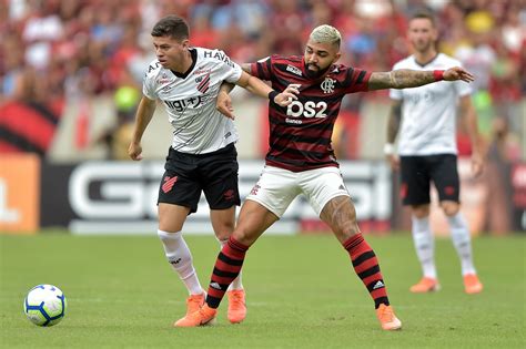 Vai e vem do mercado. Flamengo e Athletico Paranaense decidem Supercopa do ...