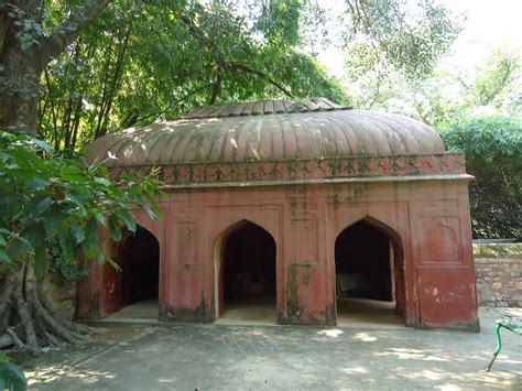 Delhi Heritage Monuments At Lodhi Garden