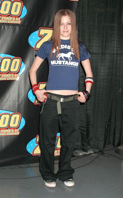 Avril lavigne taps into the nostalgia of the 00s with her tiktok debut featuring sk8er boy tony hawk. Z100 Jingle Ball - 12 Diciembre - 04Z100sJingleball2002 - AvrilPix Gallery - The best image ...