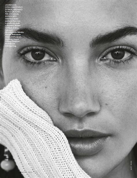 Lily Aldridge Poses In Effortlessly Chic Fashion For Elle Italy