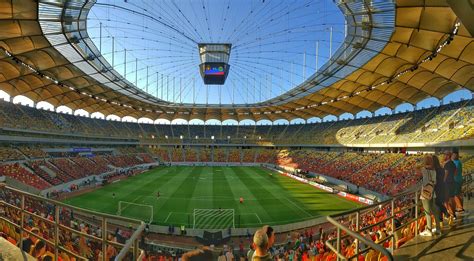 A record number of young supporters will see today's euro 2020 qualifiers match between romania and norway. Arena Națională - Uma fotografia de Marius Mandache