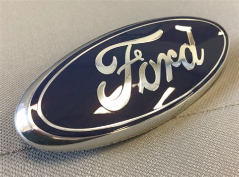 New 10 11 12 Ford Taurus Front Grille Oem Emblem Blue Oval Ebay