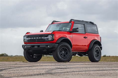 Gaslight The Velociraptor 400 Into Thinking Its The Ford Bronco Raptor