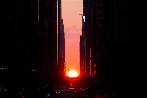 Manhattanhenge 42nd Street July 11 2014 Alejandro Ortiz Iii Flickr