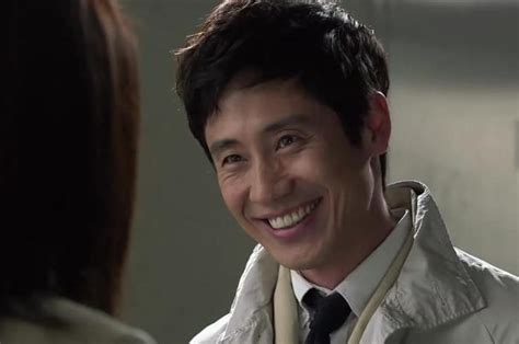 Gif is the internet's favorite image file type due to its abilities to animate images. 신하균, 얼굴에 케익 묻히고 귀염 터지는 40세의 생파 : 네모판