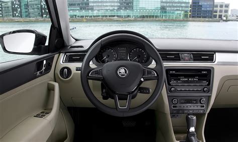 Der kushaq kommt in etwa in den dimensionen des europäischen kamiq (4,24 meter lang, radstand 2,65 meter). SKODA Rapid Spaceback specs & photos - 2013, 2014, 2015 ...
