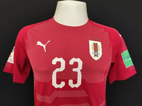 Aproveite essa e outras ofertas já com cupom de desconto! Camisa da Seleção do Uruguai Oficial Goleiro Puma 2018 #23 ...
