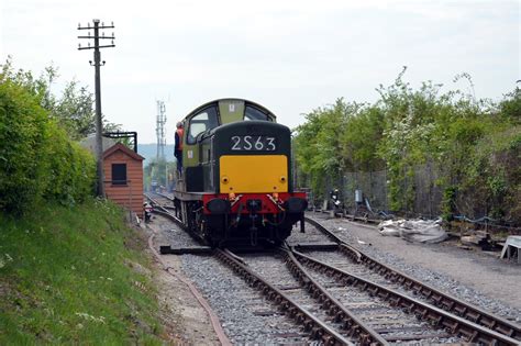 British Diesels And Electrics Class 17 Clayton Equipment 900hp Type 1 Diesel Electric