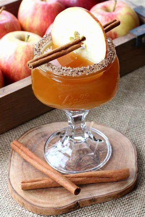30 Delicious Fall Cocktails Easy Autumn Cocktail Recipes 2020