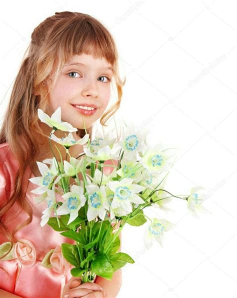 Pin by ประภาพรรณ ปานอำพนธ on child holding flowers Holding flowers Flowers Beautiful