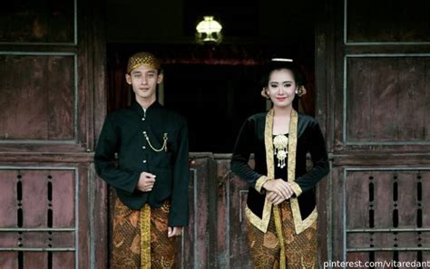 Foto Prewedding Baju Adat Jawa Timur Imagesee