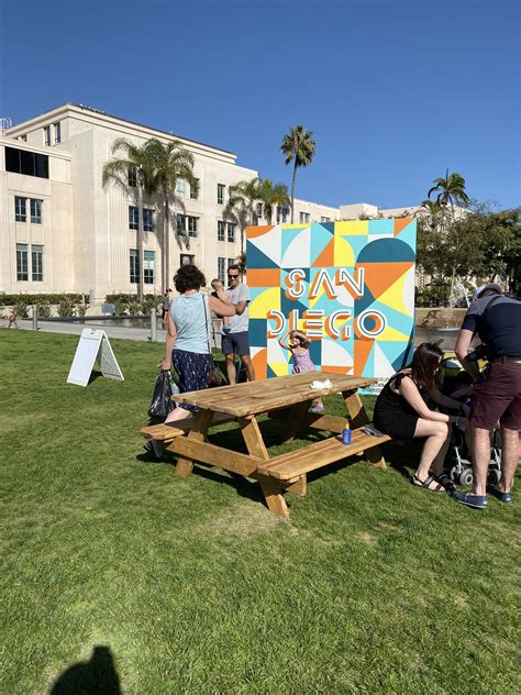LuluLemon 10k Free-Standing Mural, San Diego | Pandr Design Co.