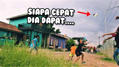 Ada sesuatu di tanah lapang. Intip Bocil Kejar Layangan di Tanah Lapang - Adu Layangan ...