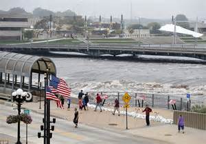 Cedar Rapids Residents Ordered To Evacuate Ahead Of Historic Flooding