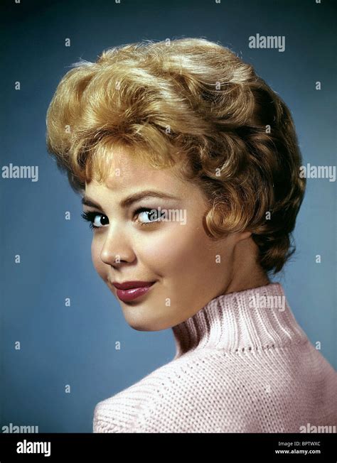 Sandra Dee Actress 1960 Hi Res Stock Photography And Images Alamy