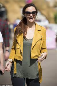 jennifer metcalfe puts on a loved up display with greg lake at flamingo land daily mail online