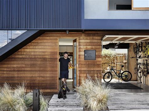 Modern Small Townhouse Excellently Designed for a Modest Budget