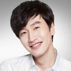 Born 14 july 1985)2 is a south korean actor, entertainer, and model. Lee Kwang-soo Biography, Age, Height, Weight, Family, Wiki ...