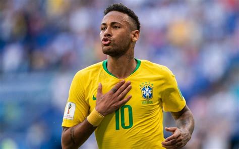 Clubes, treinadores e artilheiros de todos os continentes se sentem bastante reconhecidos, ao mesmo tempo em que refletem uma avaliação justa da força de cada continente. FIFA. Clubes deberán prestar jugadores para eliminatorias ...
