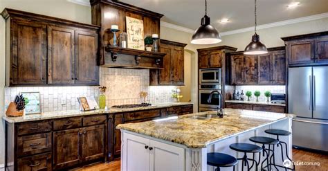 This section takes a typical look at the prices of kitchen cabinets. Kitchen Cabinet Makers in Nigeria - PropertyPro Insider