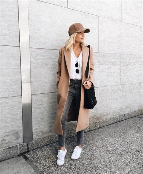 Los Mejores Del Universo Casual Trench Coat Outfit Coat Outfits