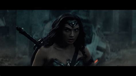 Wonder Womans Epic Entrance In Batman V Superman Dawn Of Justice