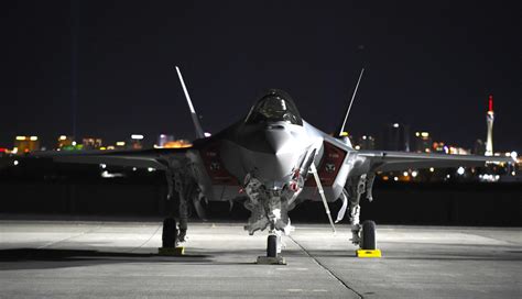 Captivating Images Of Us Military Aircraft At Night Military Machine