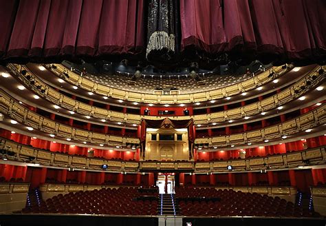 Premio Al Teatro Real Como Mejor ópera Del Mundo Teatro