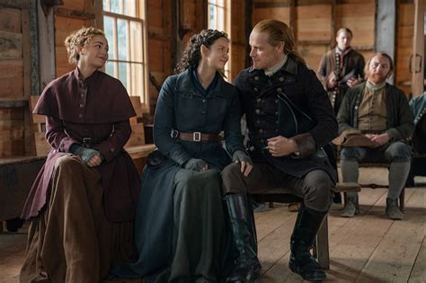 Outlander Bild Sam Heughan Caitriona Balfe Sophie Skelton 23 Von 378 Filmstarts De