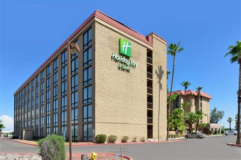 Holiday Inn Phoenix Mesachandler Sells For 131 Million Hotel