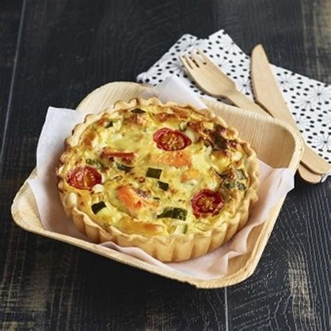 Quiche met zalm tomaten en courgettes