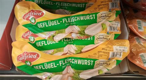 Fleisch von tönnies steckt in vielen produkten bei aldi, lidl, edeka, rewe und co. #Freitag13 Tönnies: Dumping-Fleisch raus aus den Regalen ...