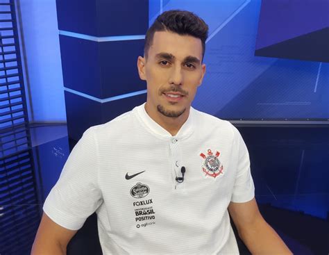 Danilo avelar plays for campeonato brasileiro team corinthians in pro evolution soccer 2019. Danilo Avelar diz que mereceu prêmio de melhor lateral e ...