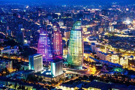 Ancara nega episódio, que aumenta risco de embate entre turcos e russos, de lados opostos. Fotos de Baku - Azerbaijão | Cidades em fotos