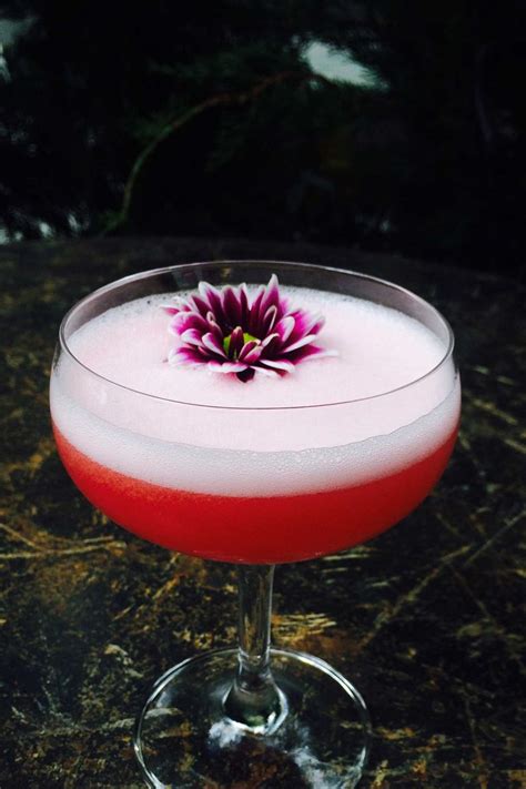 Top with bloody mary mix. Two Ingredient Vodka Drinks / 22 Best Vodka Cocktails ...
