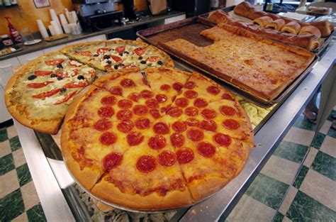 National pizza day is finally here and for all of my fellow pizza lovers, that means it's time to hit up our favorite saucy pie spots to rake in all the deals. Who Doesn't Love Pizza On National Pizza Day