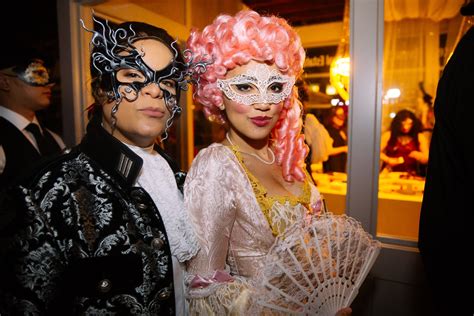 Seattle Goes All Out For The Venetian Masquerade Ball Seattle Refined