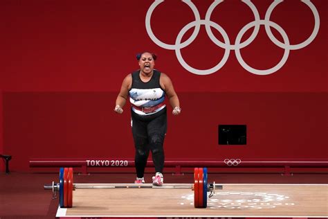 emily campbell secures great britain s first women s olympic weightlifting medal radio newshub