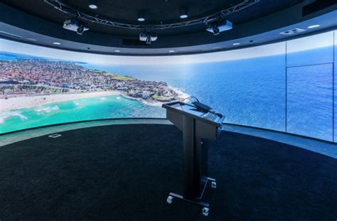 Immersive Room Enables Students to Learn in VR Together