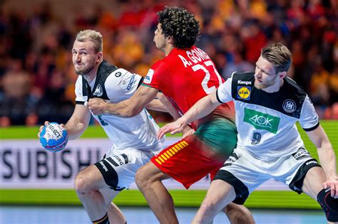 Die ersten drei spiele hat das team von löw gegen die. 26.01.2020 - Deutsche Männer-Nationalmannschaft entscheidet Spiel um Platz 5 bei der Handball-EM ...