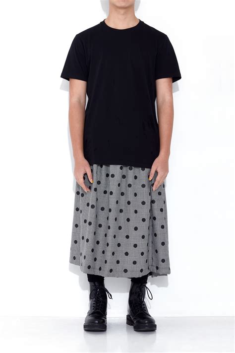Styling Skirts A Very Versatile Piece For Men Heres What We Think