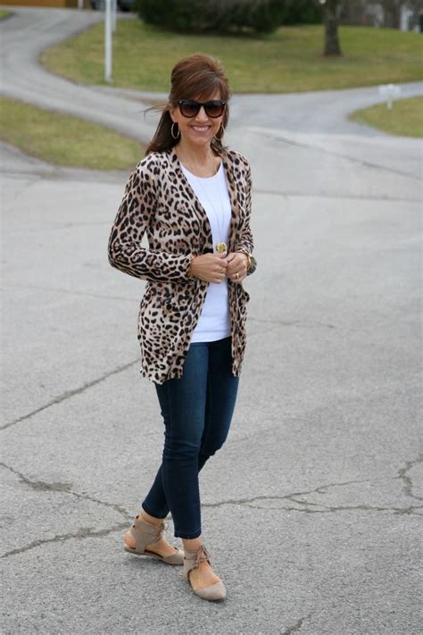 Amazing 35 Graceful Fall Outfits For Women Over 40