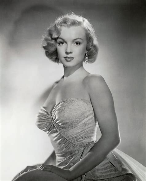 Marilyn Monroe Rare Unusual Pictures Of Innocence Joy Vulnerability