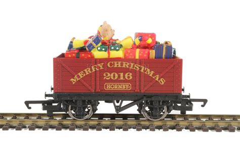 Uk Hornby R6777 Hornby Christmas Wagon 2016