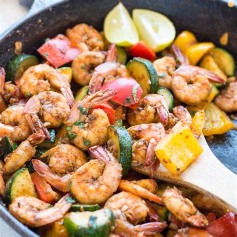 Easy Garlic Butter Shrimp And Vegetable Skillet The Flavours Of Kitchen