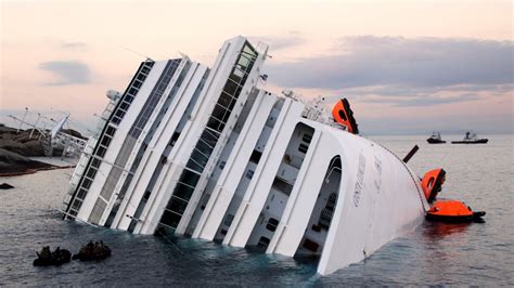Italys Cruise Ship Disaster Has Highlighted The Threat The Ships Pose