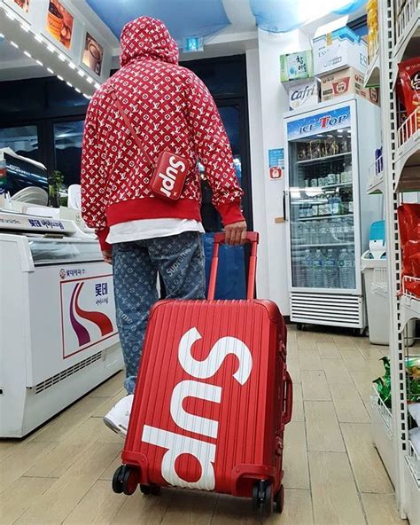 Shop over 790 top supreme brand and earn cash back all in one place. ᘉᗩᗰᔕᗩⅼ☼ ☾♡ | Supreme clothing, Hypebeast fashion, Designer ...