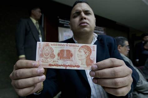 Honduras Emite Billetes Con Señas De Identificación Táctil Para Ciegos