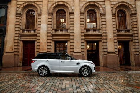 Edmunds also has land rover range rover sport pricing, mpg, specs, pictures, safety features, consumer reviews and more. 2021 Range Rover Sport Adds SVR Carbon, HSE Silver ...